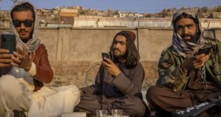 Afganistan Savunma Bakanlığı akıllı telefon kullanımını yasakladı