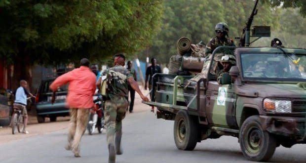 Nijerya'da silahlı saldırılar sonucu çok sayıda insan hayatını kaybetti