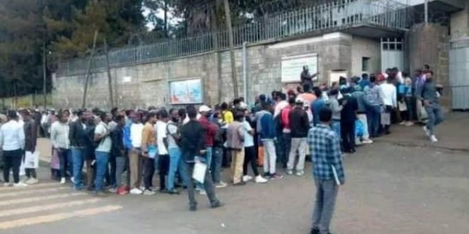 Etiyopyalı eski askerler Rus ordusuna katılmak için sıraya girdi