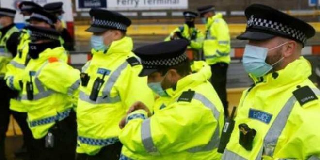 İngiliz polisinden terör örgütü PKK yandaşlarına müdahale: 3 yaralı