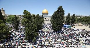 İsrail, Mescid-i Aksa'da cuma namazları için yaş sınırı getirdi