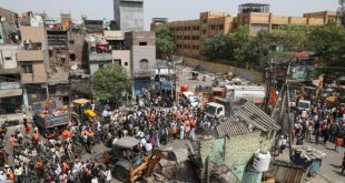 Müslümanlara yönelik yıkım kararı mahkeme tarafından durduruldu