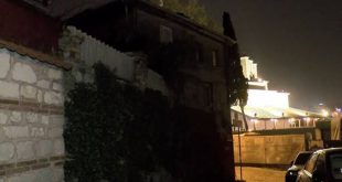 Operasyon sırasında kafasına sert cisim atılan polis memuru hayatını kaybetti