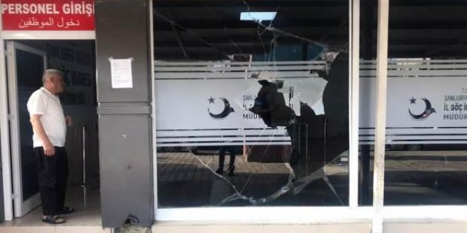 Göç İdaresinin camlarını kıran Suriyeliler gözaltına alındı