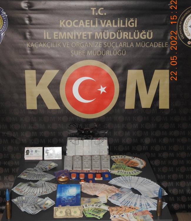 FETÖ sanıklarının evinden sahte pasaportlar çıktı FETÖ sanıklarının evinden sahte pasaportlar çıktı