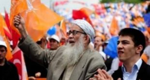 Ak partili vekiller sokağa indi: işte seçmenin nabzı!