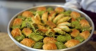 Baklavacılar antepfıstıklı baklava üretimini askıya aldı