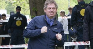 Danimarkalı şeytan işbaşında: yine Kur'an-ı Kerim yaktı!