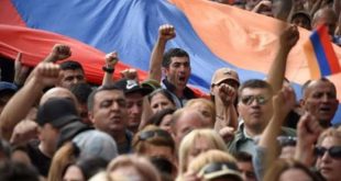 Ermenistan'da Paşinyan hükümetine karşı protestolar başladı