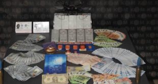 FETÖ sanıklarının evinden sahte pasaportlar çıktı