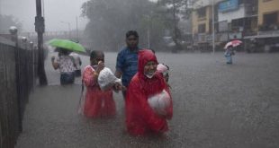Hindistan ve Bangladeş'te sel afeti yaşanıyor: en az 57 kişi hayatını kaybetti