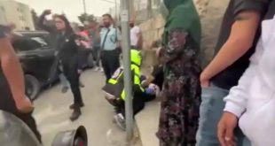 İşgalci yerleşimci Filistinli genci silahla vurdu