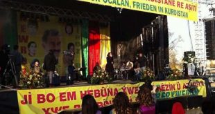 Kılıçdaroğlu'ndan Öcalan posteriyle konser veren şarkıcıya destek!