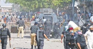 Pakistan'da Han destekçileri ile polis arasında arbede