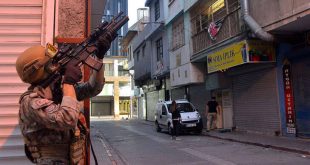 Suç örgütü üyelerine şafak baskını, 35 şüpheli gözaltında!