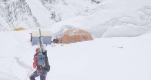 Çin'den Everest'te "Zirve görevi"