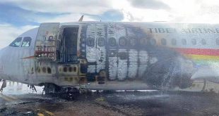 Yolcu uçağı kalkış esnasında alev aldı