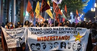 Yüzlerce kişi polis şiddetini protesto etmek için sokaklara çıktı