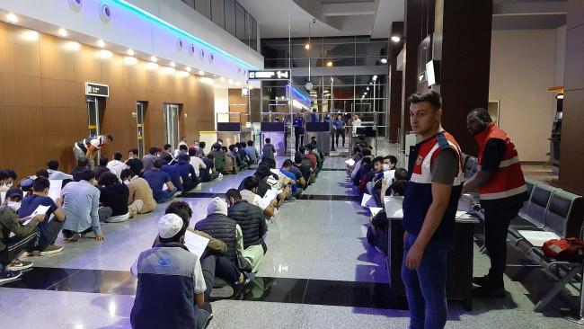 227 Afgan göçmen sınır dışı edildi