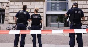 Almanya'da kadına ırkçı saldırı! Saçını ateşe verdi