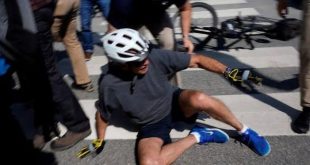 Biden bisikletten düştü