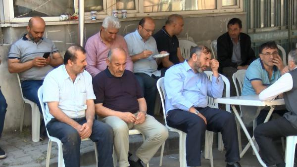 Boğazına kiraz kaçan 8 yaşındaki çocuk kurtarılamadı