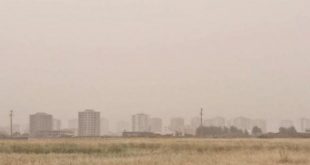 Diyarbakır ve Mardin tozla kaplandı