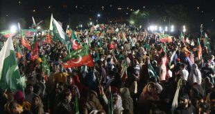 İmran Han'dan enflasyon protestosu