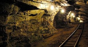 Kömür madeninde meydana gelen patlamada 14 işçi mahsur kaldı