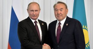 Putin ile Nazarbayev Moskova'da bir araya geldi