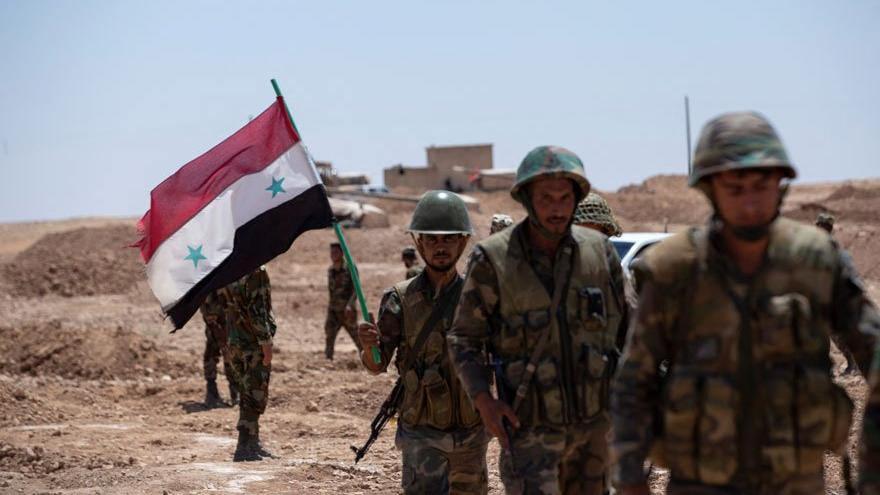 Esad askerlerini Türkiye sınırına konuşlandırdı