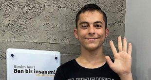 Sokak röportajında ırkçı saldırıya uğrayan Suriyeli genç Külliye'de ağırlandı