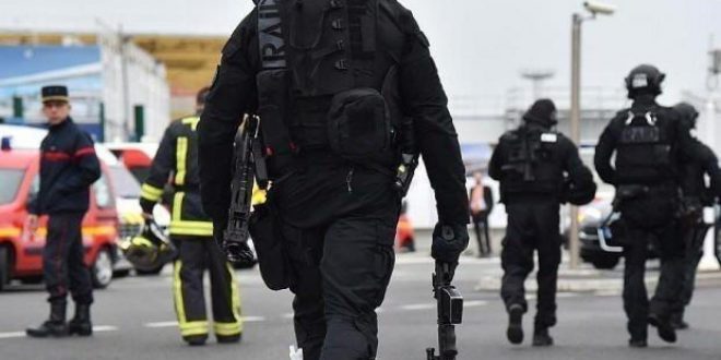 Fransa'da protestocular Eta mahkumları için havalimanını kapattı