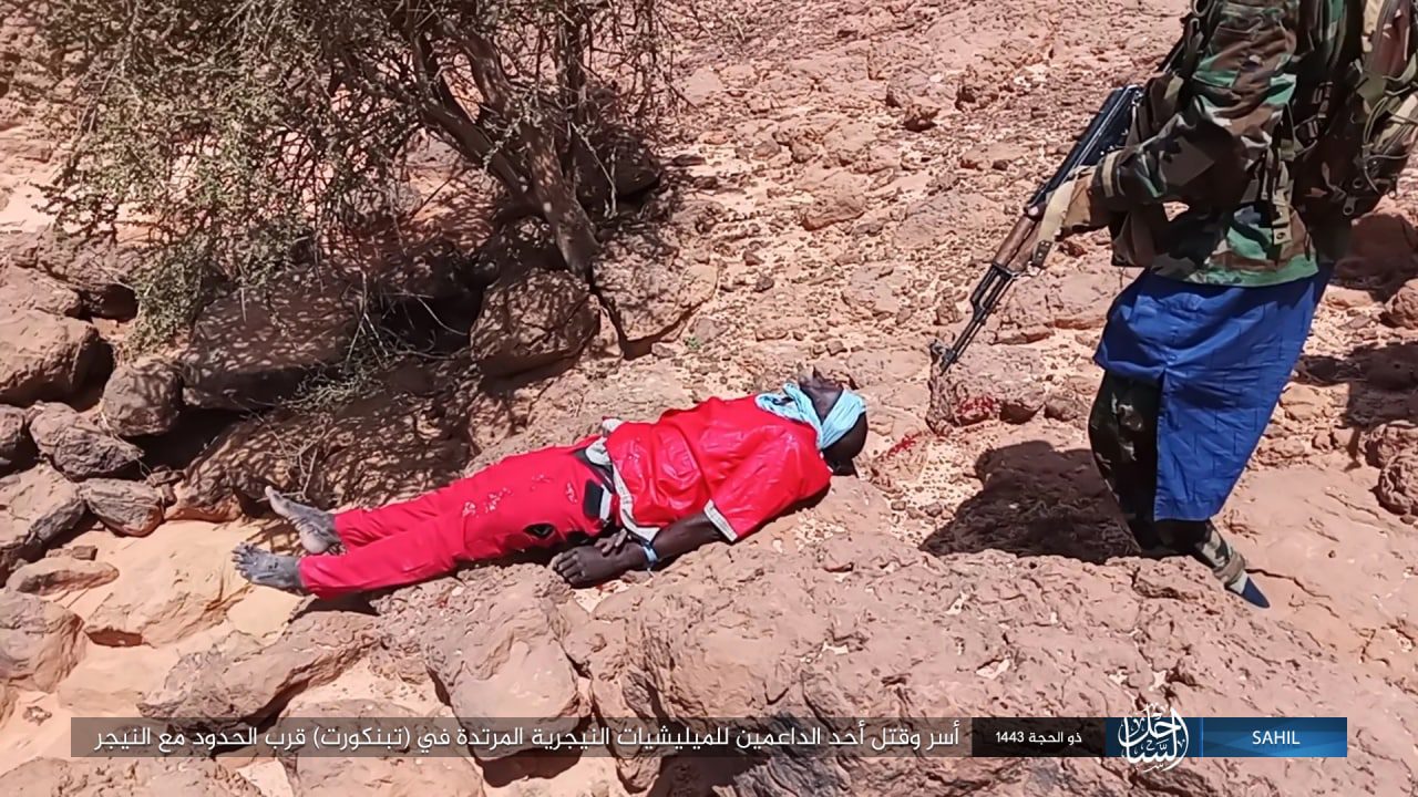 IŞİD Mali'de yakaladığı 2 kişiyi infaz etti