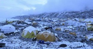 Pakistan'da Nanga Parbat Dağı'nda dağcılar kayboldu