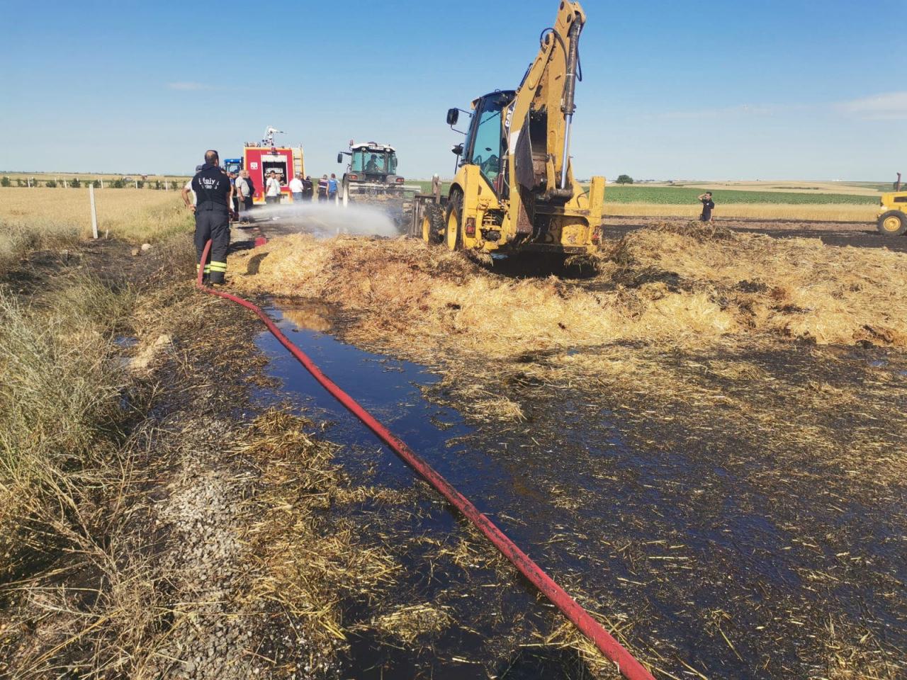 Buğday tarlalarındaki yangınlar sabotaj mı? Buğday tarlalarındaki yangınlar sabotaj mı?