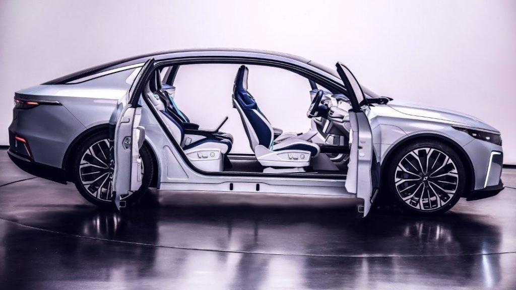 Otomotiv devleri Türkiye'de arayışa girdi