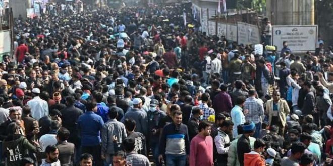 Bangladeş'te okullar bir gün daha kapalı olacak