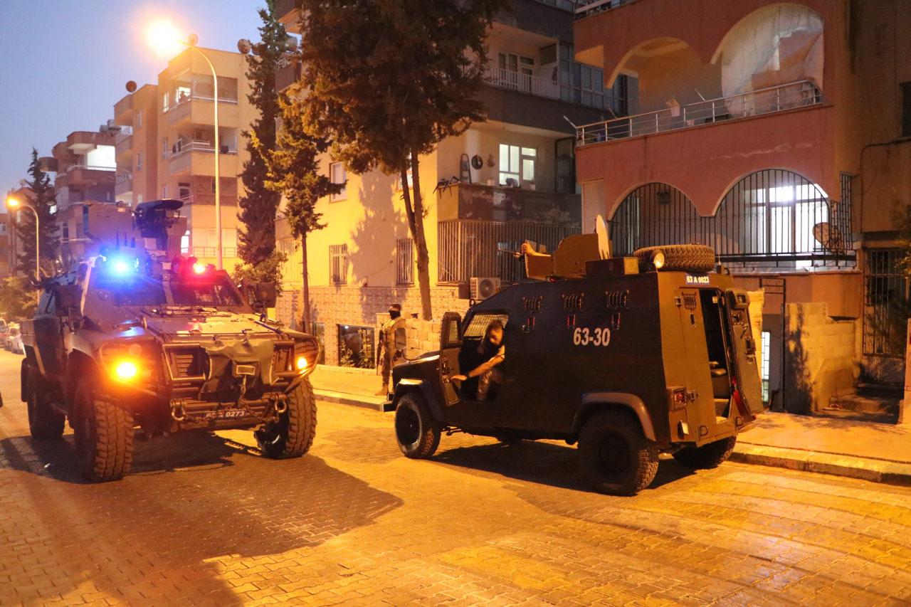 Şanlıurfa'da eş zamanlı baskınlarla IŞİD operasyonu