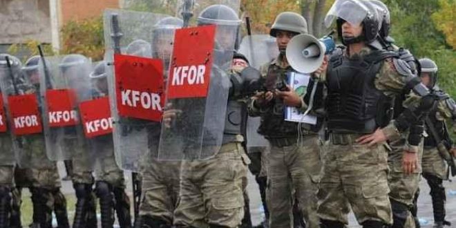 Kosova Sırbistan'a karşı NATO'dan yardım istedi