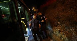 Kudüs'te Yahudilerin otobüsüne ateş açıldı