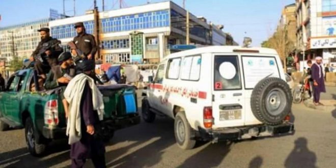 Pakistan'da milletvekiline saldırı; 4 ölü