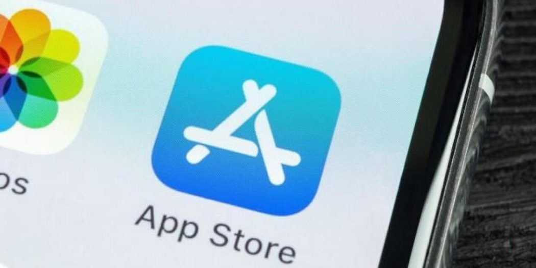 Apple, Rusya’nın iki büyük servisini App Store’dan kaldırdı