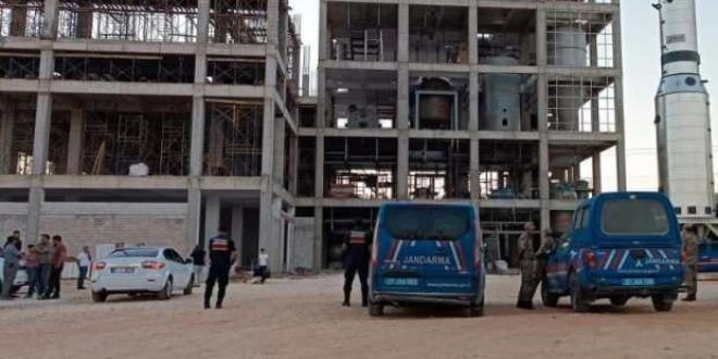 Fabrika inşaatında platform çöktü: 1 işçi öldü