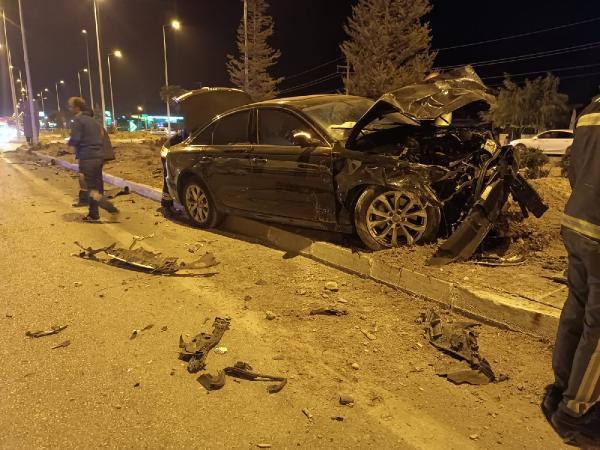 Konya'da iki otomobil birbirine girdi: 1 ölü, 2 yaralı