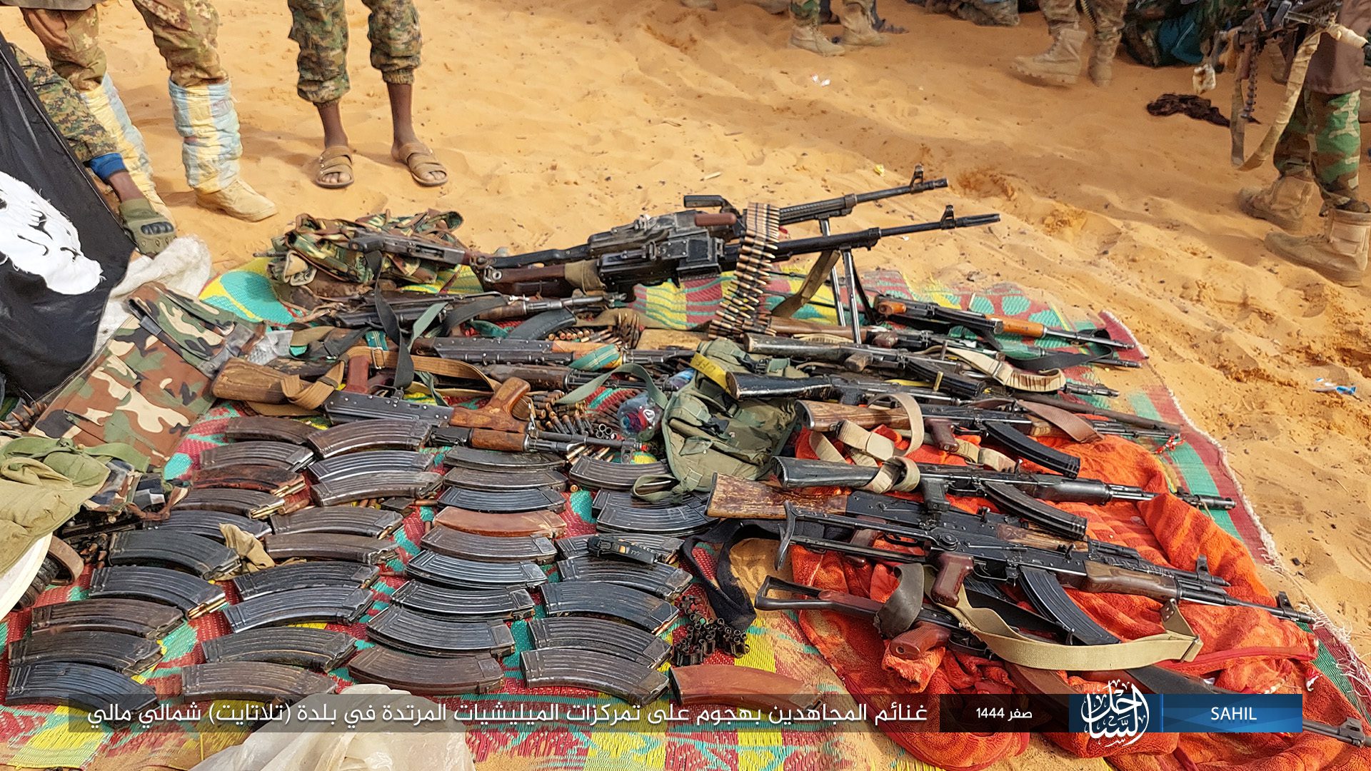 IŞİD Mali'de El-Kaide'ye bağlı bir köyü bastı