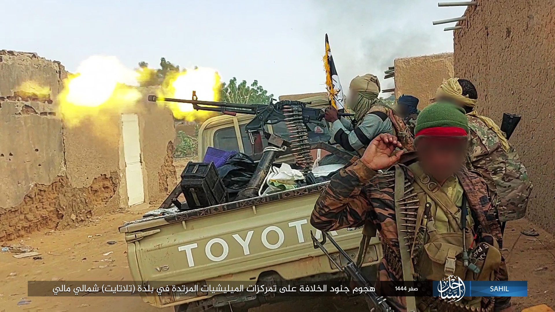 IŞİD Mali'de El-Kaide'ye bağlı bir köyü bastı