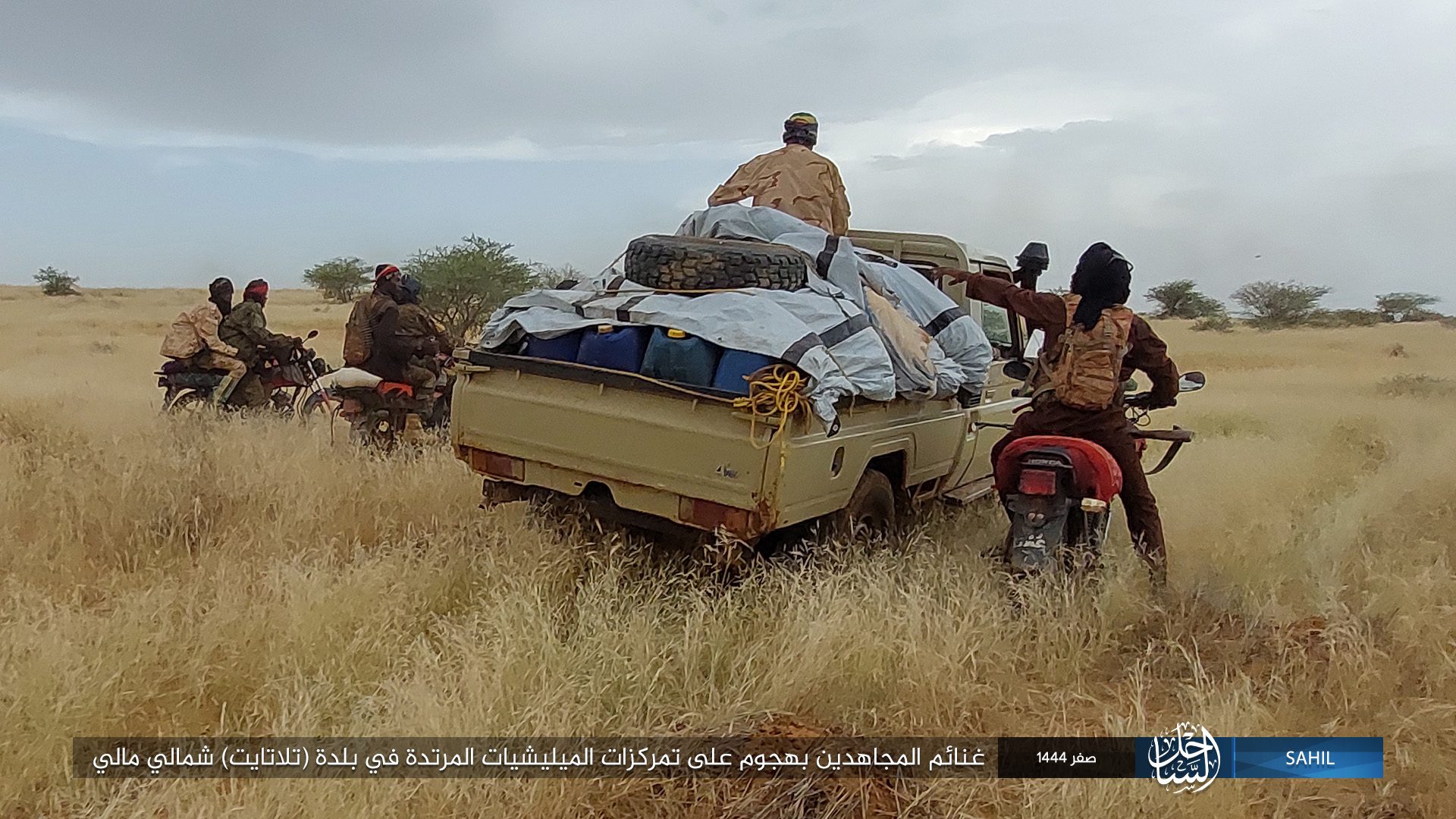 IŞİD Mali'de El-Kaide'ye bağlı bir köyü bastı