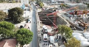 Metro inşaatında vinç devrildi, 2 işçi hayatını kaybetti