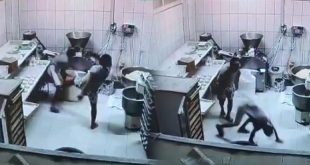 Vicdansız üvey babadan öldüresiye dayak!